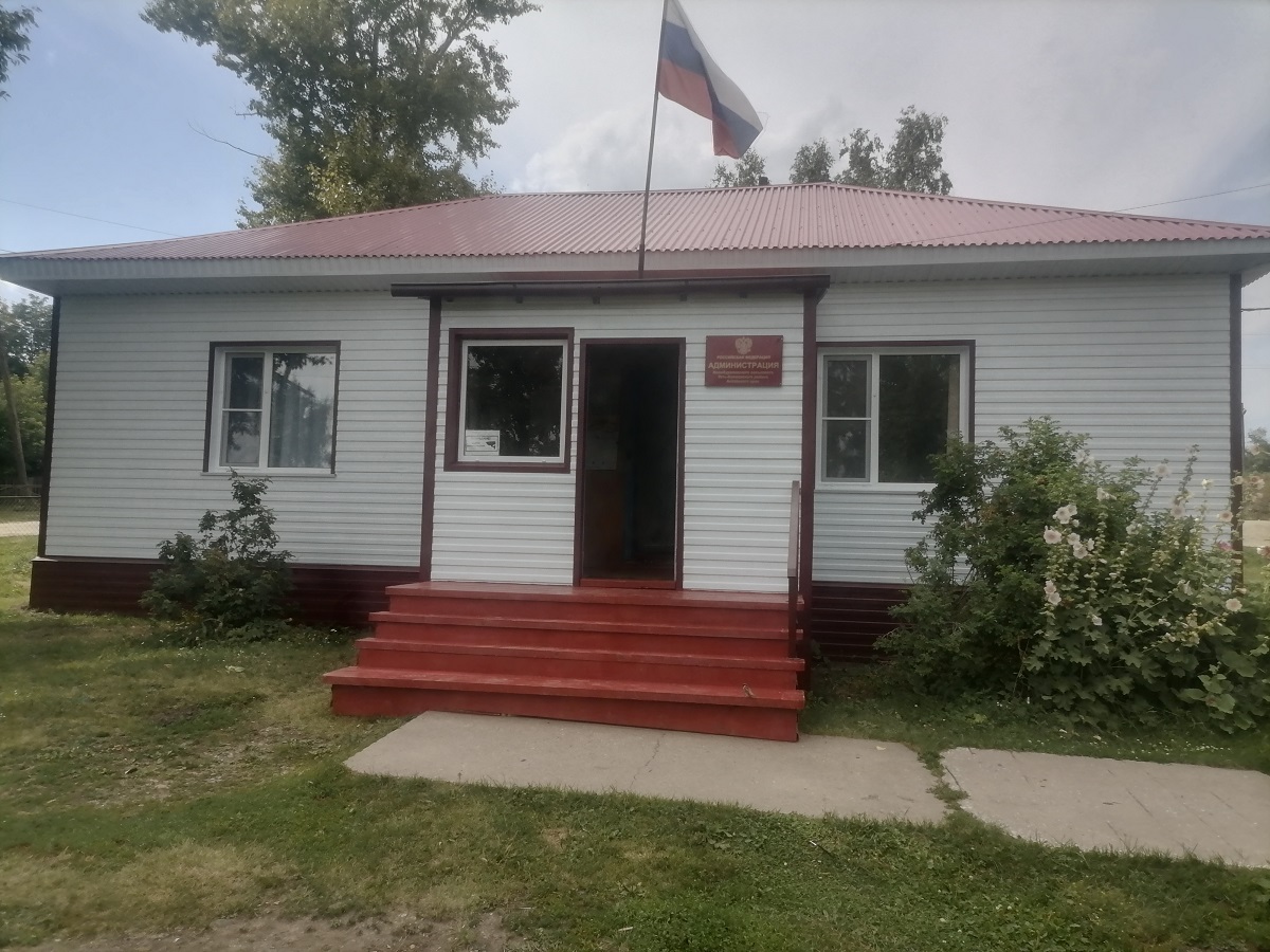 Здание Администрации Новобурановского сельсовета.